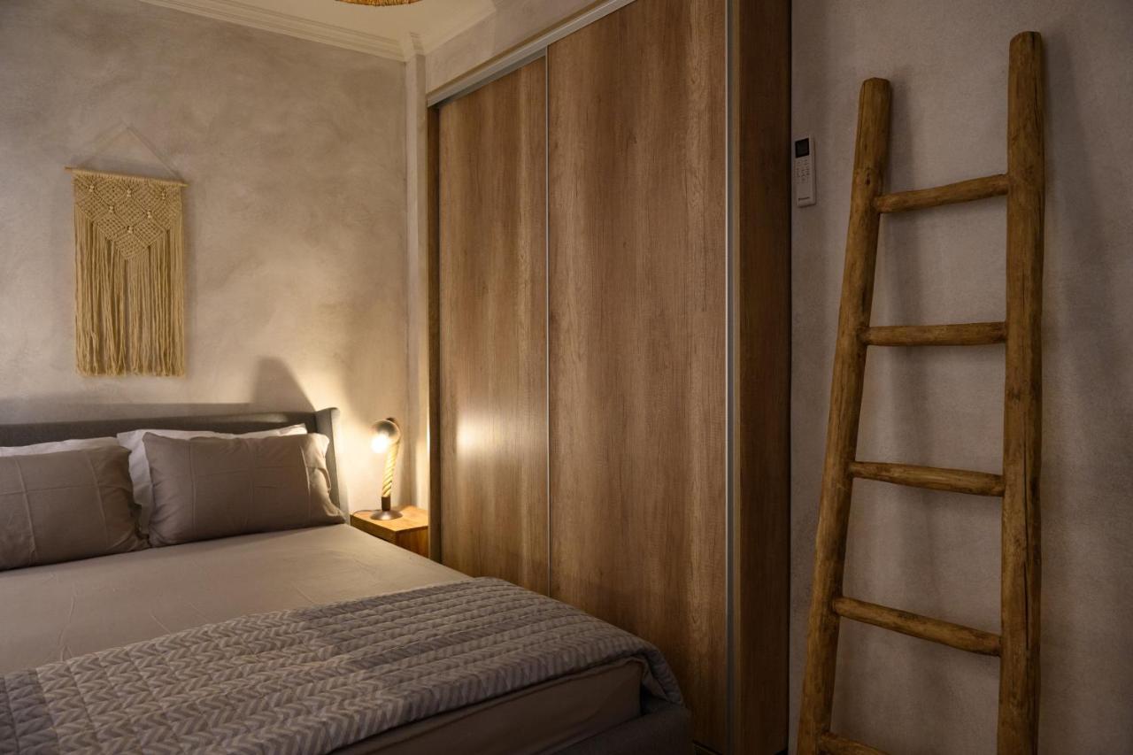 The In Town Apartment - With A Private Terrace Corfu  Esterno foto